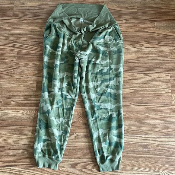 Old Navy, Pants & Jumpsuits, Old Navy Maternity Rollover Waist Vintage  Sweat Joggers Camo Green Xl Hi Rise